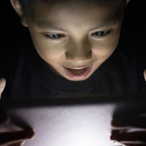 Tempo de Tela: Impactos na Saúde Mental e Cognitiva